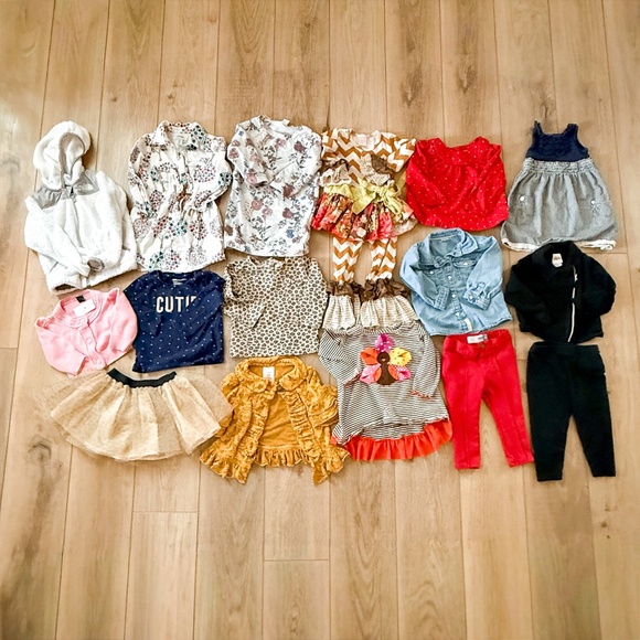 BABY GIRLS CUTE AND PREPPY FALL WINTER HOLIDAY CLOTHING BUNDLE SIZE 18-24 MONTHS - Picture 1 of 13